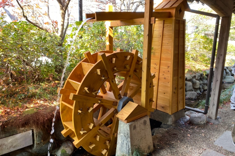 空間に合わせて、自由にかたちづくる。